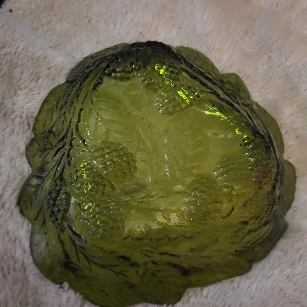 Vintage Indiana Green Glass Loganberry and Leaf Pattern Candy Dish Bowl 7"
